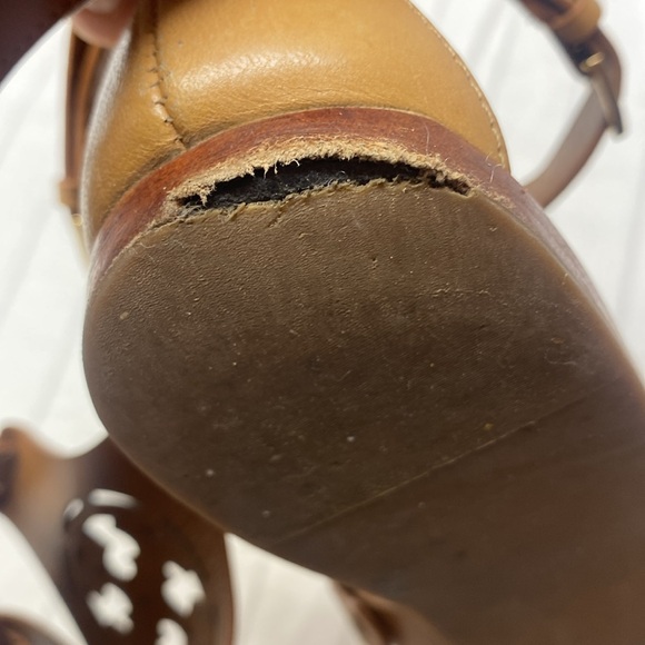 TORY BURCH Claire Capri Logo THONG Wedge LEATHER Sandals 7 Tan Fabulous Brown - Picture 7 of 12